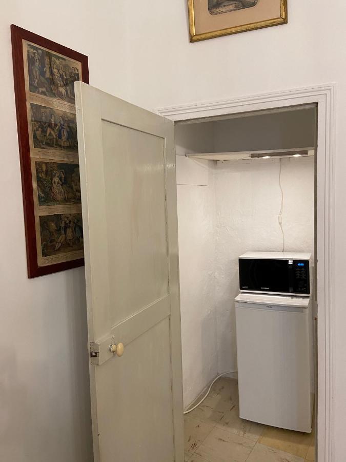 Maison 1823 - Suites De Charme A Garons Rum bild